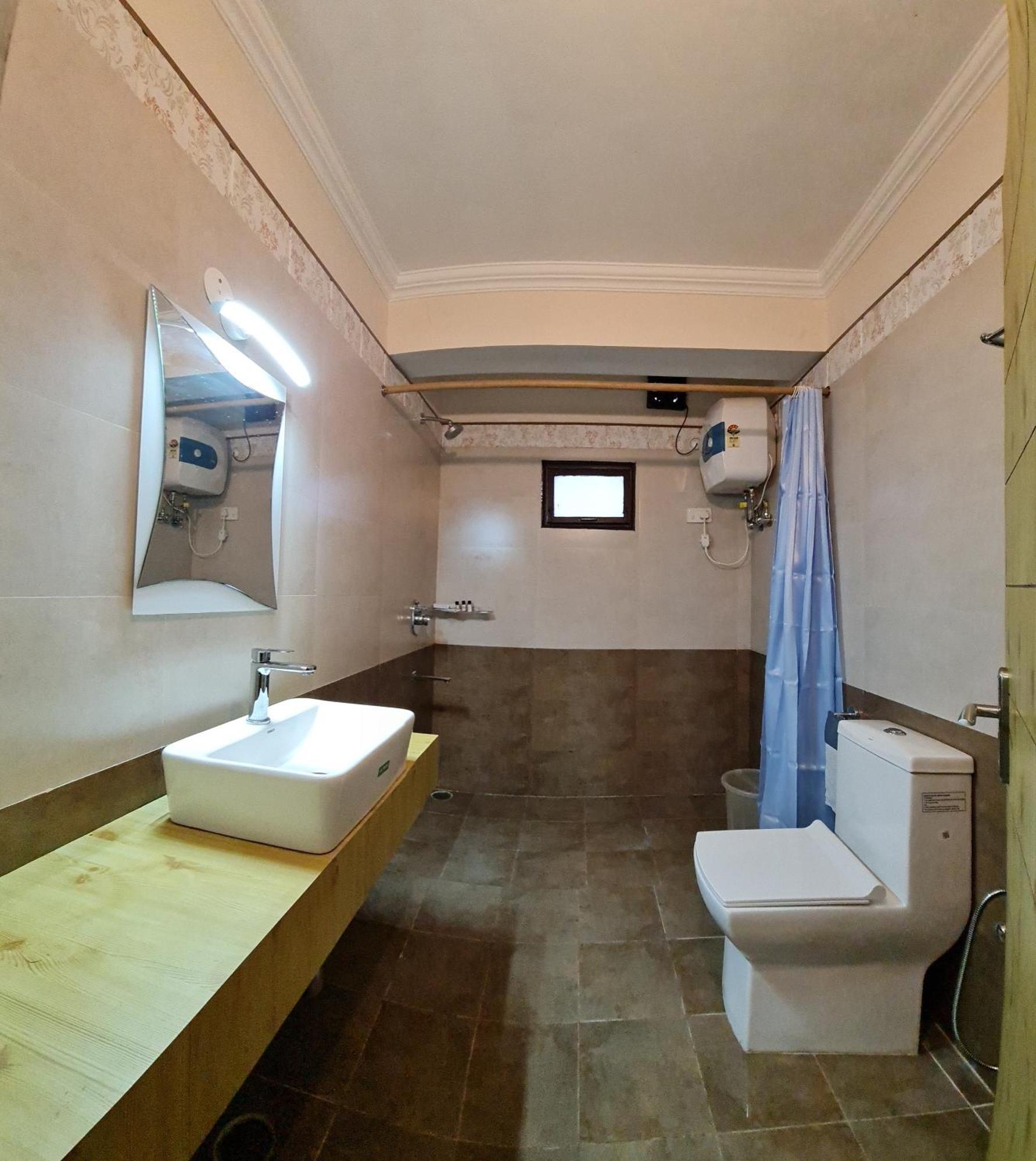 Hotel Samdupling Himalayan Brothers Дармсала Номер фото
