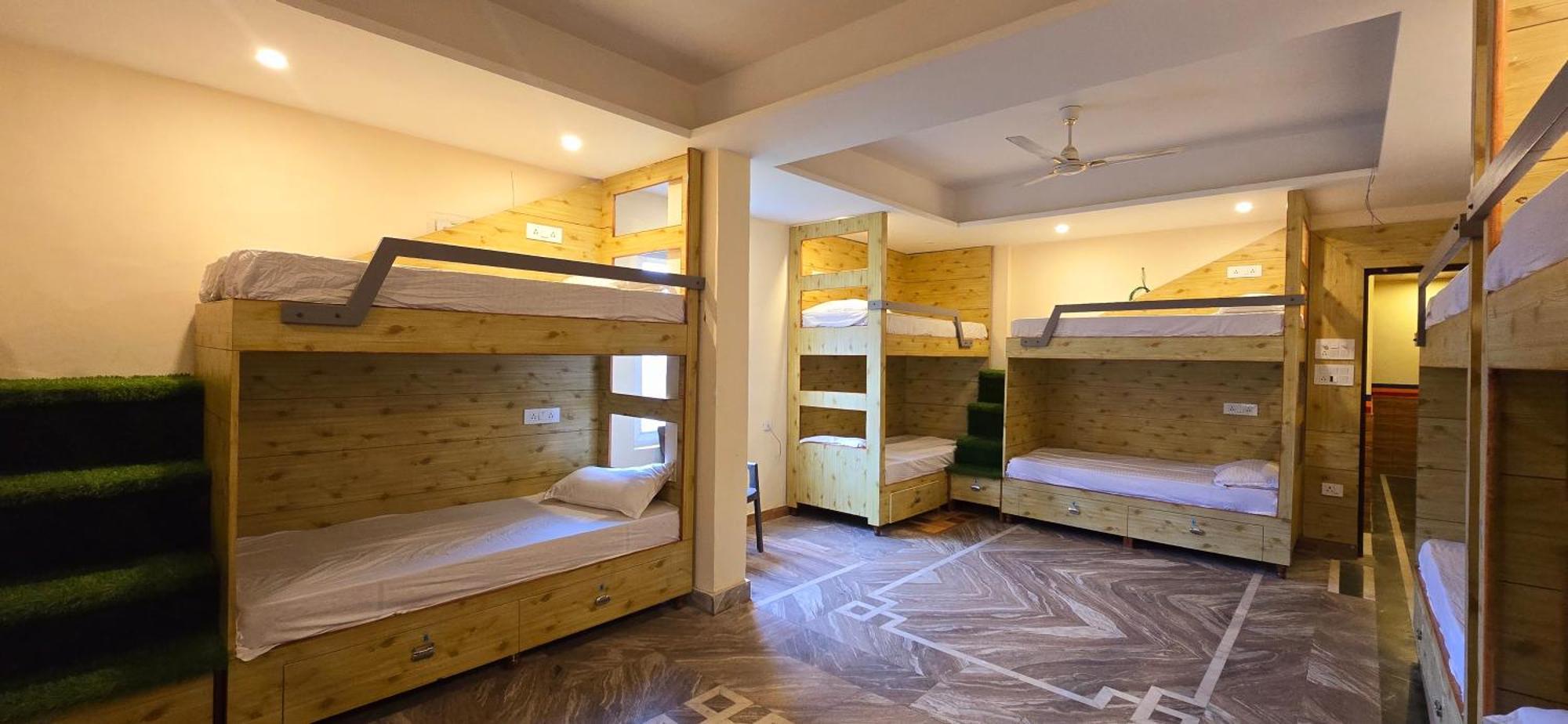 Hotel Samdupling Himalayan Brothers Дармсала Екстер'єр фото